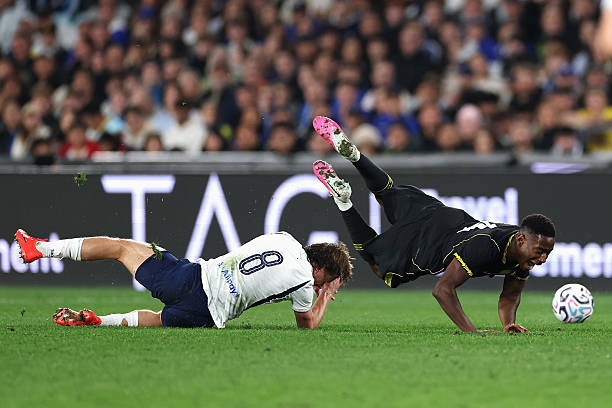 Ảnh bài viết Cầu thủ Chelsea nổi giận vì cú xoạc bóng của Gallagher