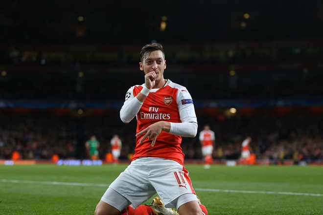 Ozil là một tiền vệ hào hoa ở Arsenal. Ảnh: Getty.