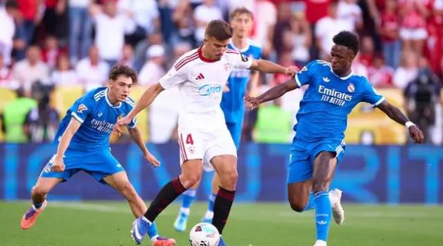 Vinicius l&agrave; ưu ti&ecirc;n của Arsenal. Ảnh: Getty Images.