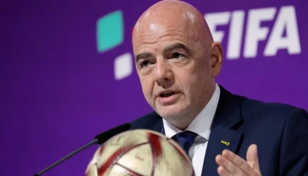 Infantino đang đối mặt với áp lực từ các thành viên Hội đồng FIFA. (Ảnh: Getty Images)