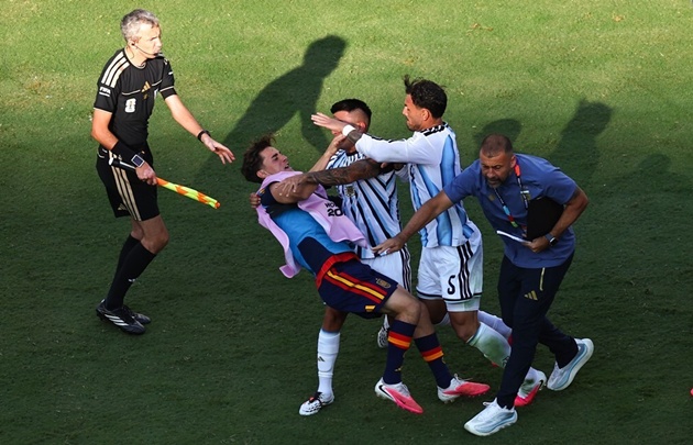 Ảnh bài viết Cách để Leandro Paredes thoát án phạt nặng từ FIFA sau World Cup 2026
