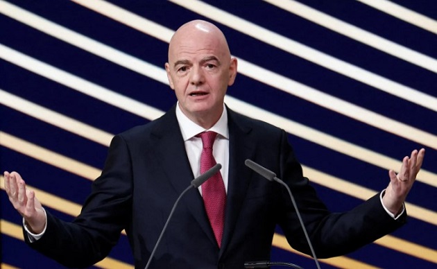 Infantino đang chịu khá nhiều sức ép. Ảnh: Getty.