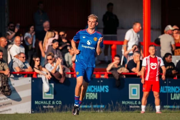 Ảnh bài viết Man Utd thanh lý Toby Collyer cùng 3 sao trẻ