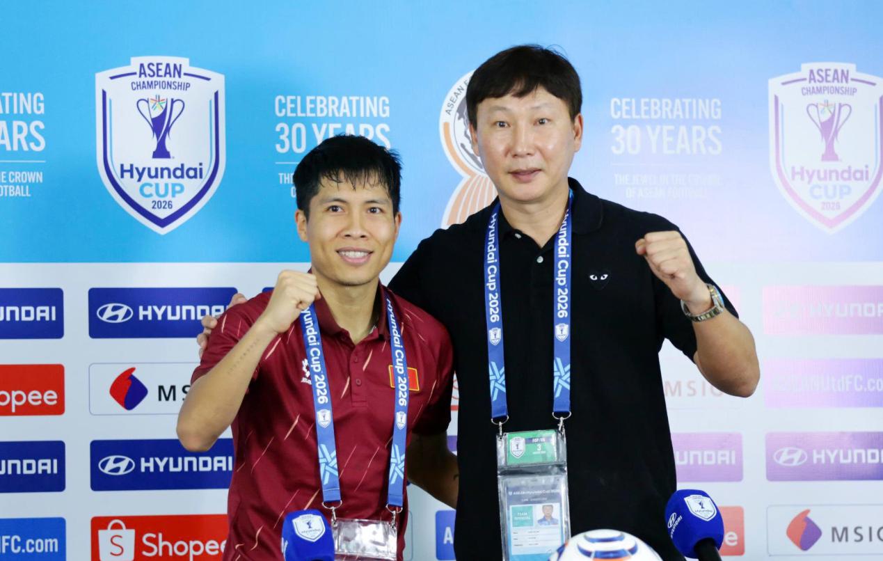 Văn Vĩ là trụ cột tuyển Việt Nam dưới thời ông Kim Sang-sik. Ảnh: VFF