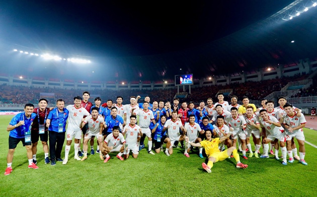 Ảnh bài viết Thắng Indo 3-0, Việt Nam và Quang Hải lập kỷ lục