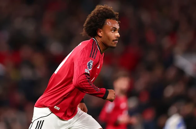 Ảnh bài viết Chelsea sắp kích hoạt domino để MU bán Zirkzee