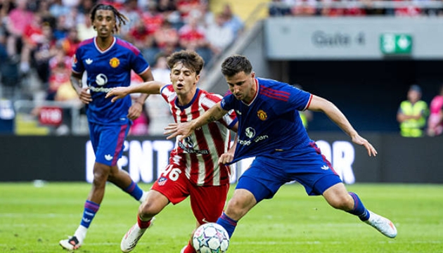 Với sự tỏa s&aacute;ng của Mount, BLĐ Man United c&oacute; thể t&iacute;nh đến những phương &aacute;n kh&aacute;c ở phi&ecirc;n chợ h&egrave;. Ảnh: Getty Images