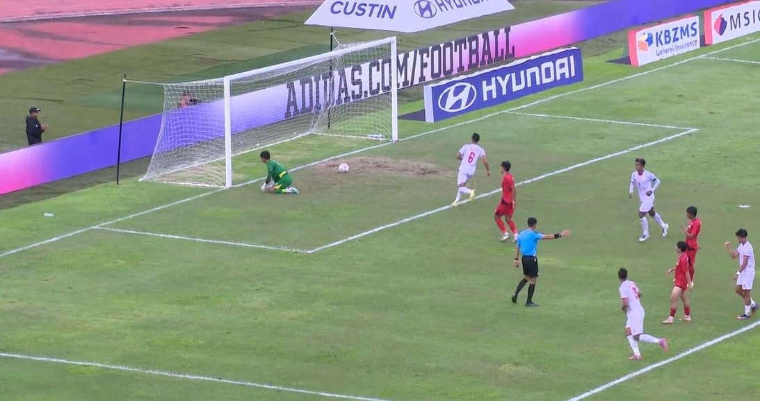 Ảnh bài viết Myanmar 4-2 Lào (Hiệp 2): Mưa bàn thắng trên sân Thuwunna