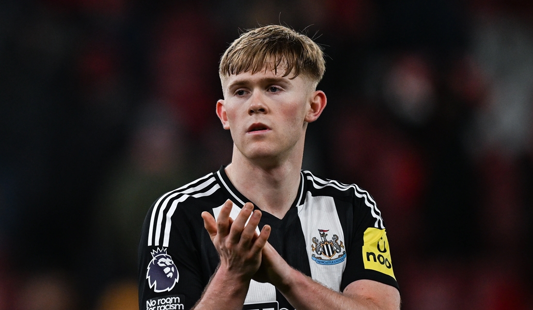 Lewis Hall được cho đang nằm trong tầm ngắm Manchester United. Ảnh: Newcastle United FC.