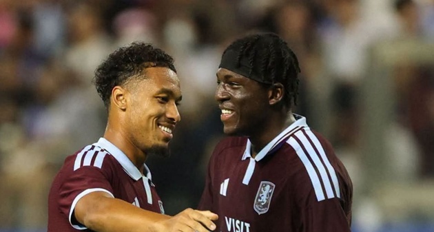 Aston Villa thắng