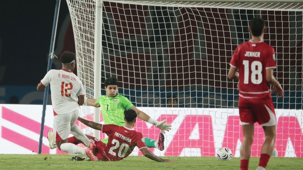Indonesia bị Việt Nam hủy diệt ngay trên sân nhà. Ảnh: Bola.