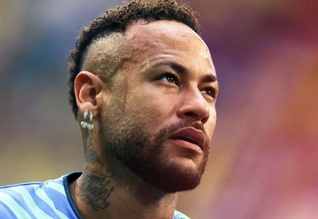 Neymar vẫn chưa nghĩ đến việc treo giày. Ảnh: Getty.