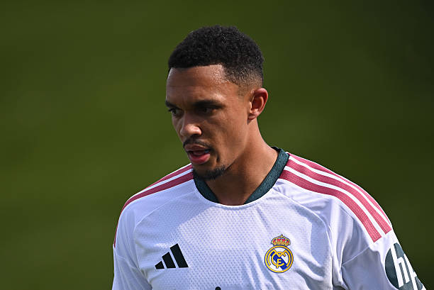 Ảnh bài viết Real Madrid hưởng lợi từ sự thờ ơ của Tuchel dành cho Arnold