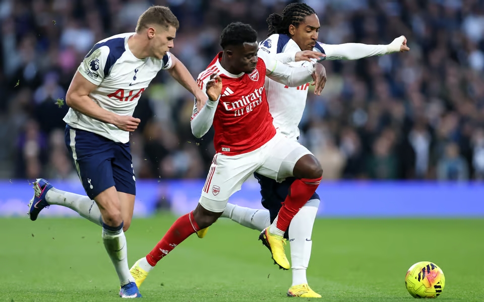 Derby Bắc London bắt nguồn từ cuộc chuyển đại bản doanh. Ảnh: Getty Images.