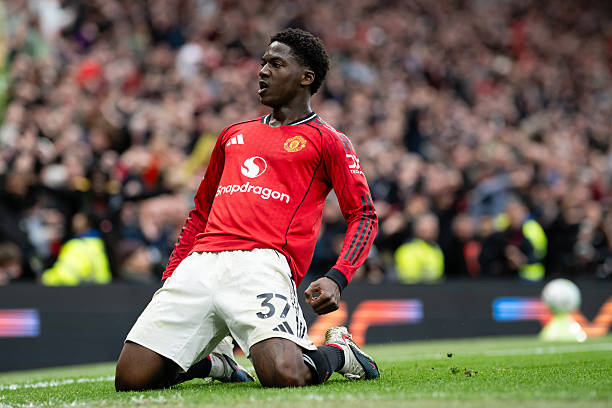 Ảnh bài viết Mainoo có thể là số 6 hoàn hảo cho Man Utd