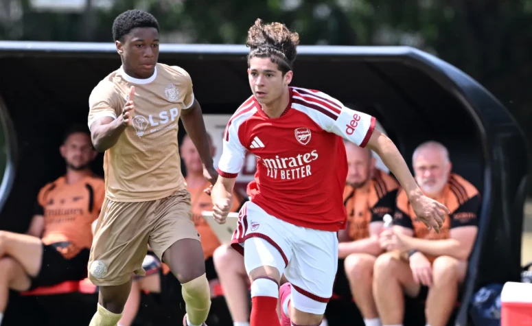 Luis Monoz là sao trẻ nổi bật của Arsenal. Ảnh: Getty.
