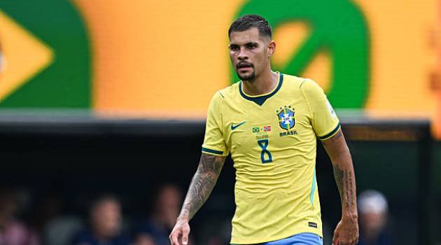 Ảnh bài viết Tin đồn chuyển nhượng tối 5/8: Arsenal đón Bruno Guimaraes; Liverpool săn Mbaye