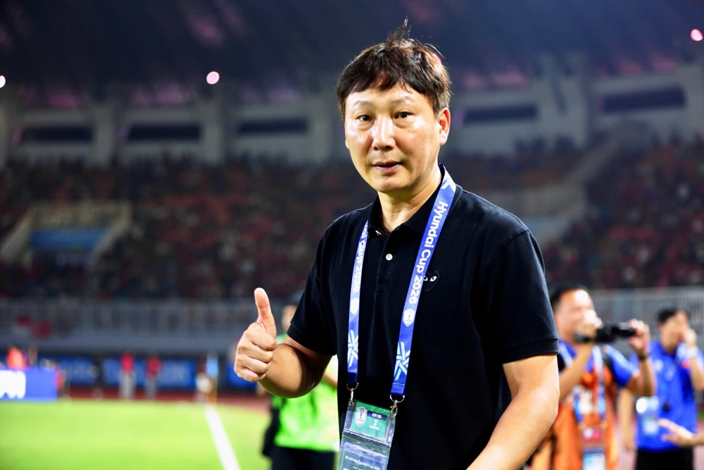 HLV Kim Sang Sik đang gây ấn tượng tại ASEAN Cup 2026. Ảnh: VFF.