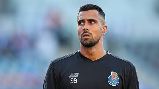 Chelsea không dành sự quan tâm cho Costa. Ảnh: Getty.