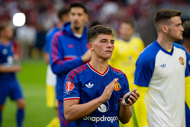 Man Utd phải sớm định đoạt tương lai của Lacey. Ảnh: Getty Images.