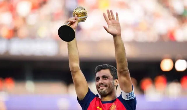 Ảnh bài viết Barca tiếp cận người đại diện của Rodri