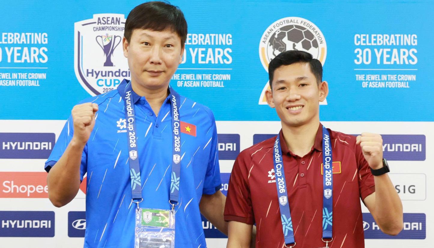 Ông Kim Sang-sik có thể thử nghiệm đội hình. Ảnh: VFF