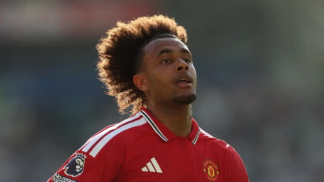 Ảnh bài viết Giám đốc Juventus thân chinh chốt hạ vụ mượn Zirkzee từ Man United