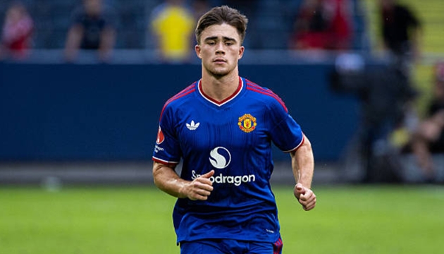 Ảnh bài viết Harry Amass cản bước Man Utd mua Lewis Hall