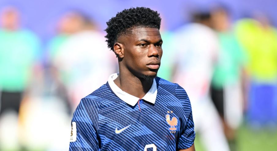 Ảnh bài viết Rodri sang Barca giúp Man Utd tìm ra phương án thay Tchouameni