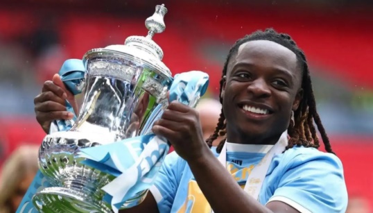 Ảnh bài viết Man City chốt tương lai Jeremy Doku bằng bản hợp đồng mới