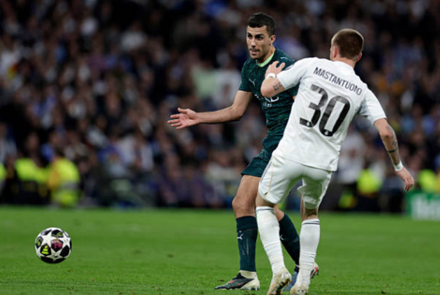 Ảnh bài viết Chuyên gia tiết lộ lý do Real từ bỏ Rodri