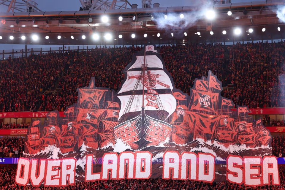 Ảnh bài viết Tifo và nghệ thuật xếp hình khổng lồ trên khán đài