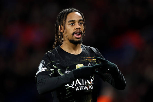 Ảnh bài viết Chỉ trích PSG tống tiền, Owen kêu gọi Liverpool từ bỏ Barcola
