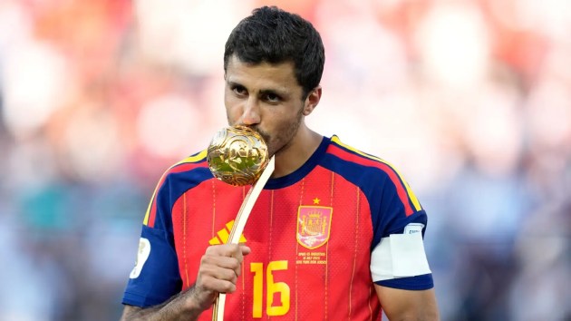 Barca l&uacute;c n&agrave;y đ&acirc;y mới l&agrave; bến đỗ l&yacute; tưởng của Rodri. Ảnh: Getty.