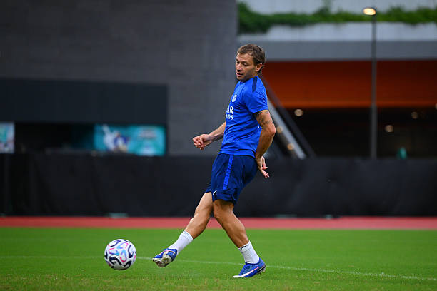 Nicolo Barella l&agrave; nh&acirc;n tố đ&aacute;ng ch&uacute; &yacute; của Inter Milan. Ảnh: Getty Images. 