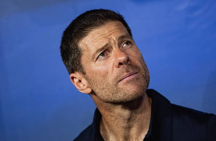 Alonso phải tìm cách giảm tải bớt đội hình vốn đang vô cùng chật chội tại Chelsea. Ảnh: Getty.