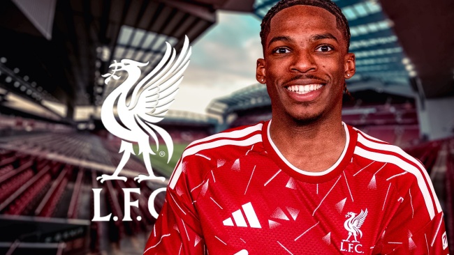 Ảnh bài viết Vì sao Jeremy Jacquet sẽ giúp Liverpool giải bài toán hàng thủ?