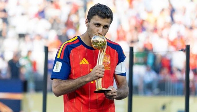Rodri đang gần Barca hơn Real Madrid. (Ảnh: Squawka)