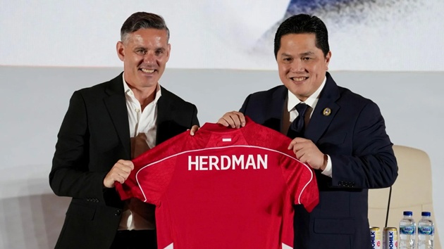 HLV Herman nhận thất bại tại ASEAN Cup. (Ảnh: Goal)