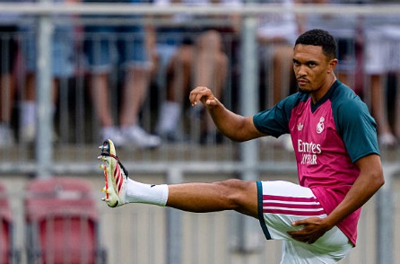 Ảnh bài viết Alexander-Arnold đứng trước cơ hội trở thành ''trò cưng'' của Mourinho