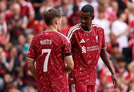 Ảnh bài viết Song sát Isak - Wirtz tỏa sáng; Munoz ra mắt Liverpool đầy ấn tượng