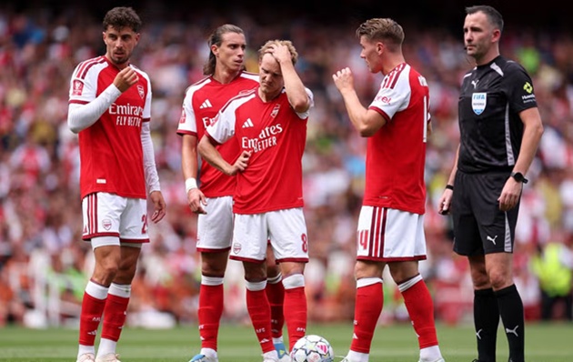 Ảnh bài viết Tử huyệt hàng thủ Arsenal lộ diện khi vắng bóng Saliba