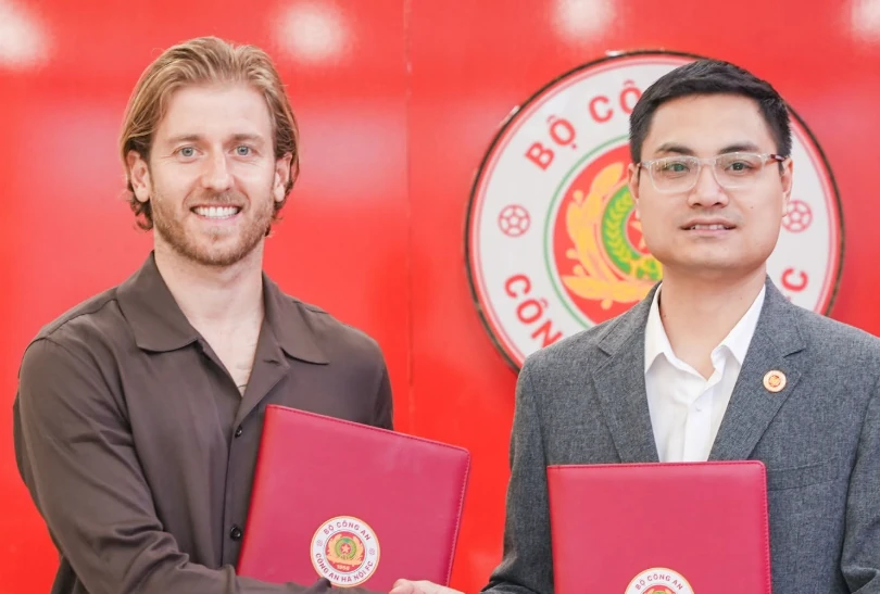 Ng&ocirc;i sao Stefan Mauk của CAHN. Ảnh: Fanpage CAHN.