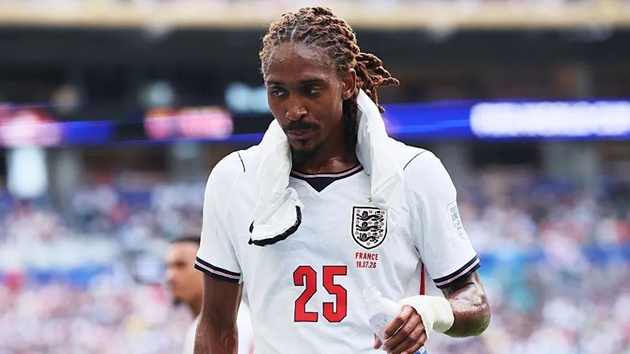 Hậu vệ Tottenham có thể sang Chelsea. (Ảnh: Getty Images)