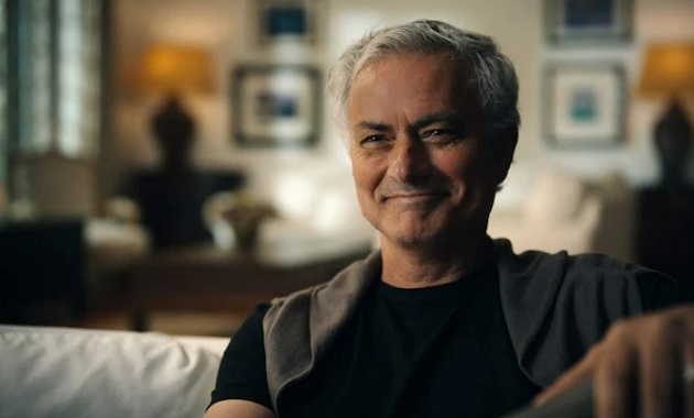 Mourinho từng đạt thỏa thuận với MU vào năm 2013. Ảnh: Netflix.