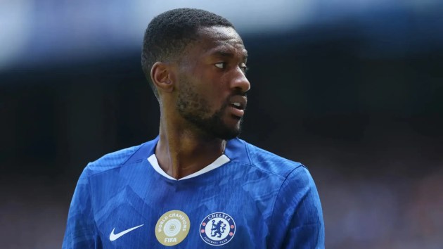 Ảnh bài viết Fan Chelsea muốn tống khứ Adarabioyo sau trận hòa tại Malaysia