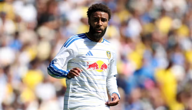 Jayden Bogle quyết tâm gây khó cho Man United. Ảnh: Getty Images