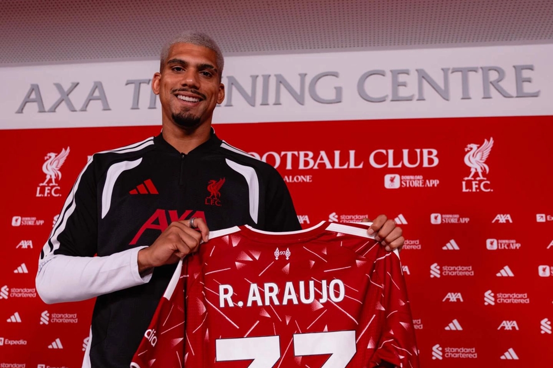 Ảnh bài viết Liverpool chính thức mượn thành công Ronald Araujo từ Barca