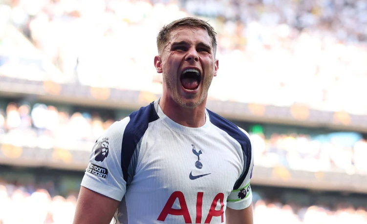 Ảnh bài viết CHÍNH THỨC! Tottenham trói chân thành công Micky van de Ven