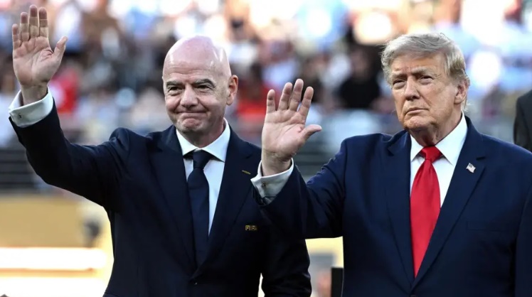 Donald Trump lên tiếng bảo vệ chủ tịch đương nhiệm FIFA. Ảnh: Getty.